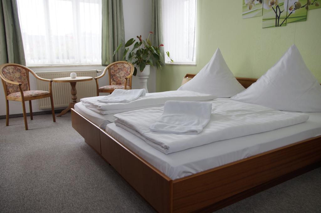 Ratskeller Thum Hotel Buitenkant foto
