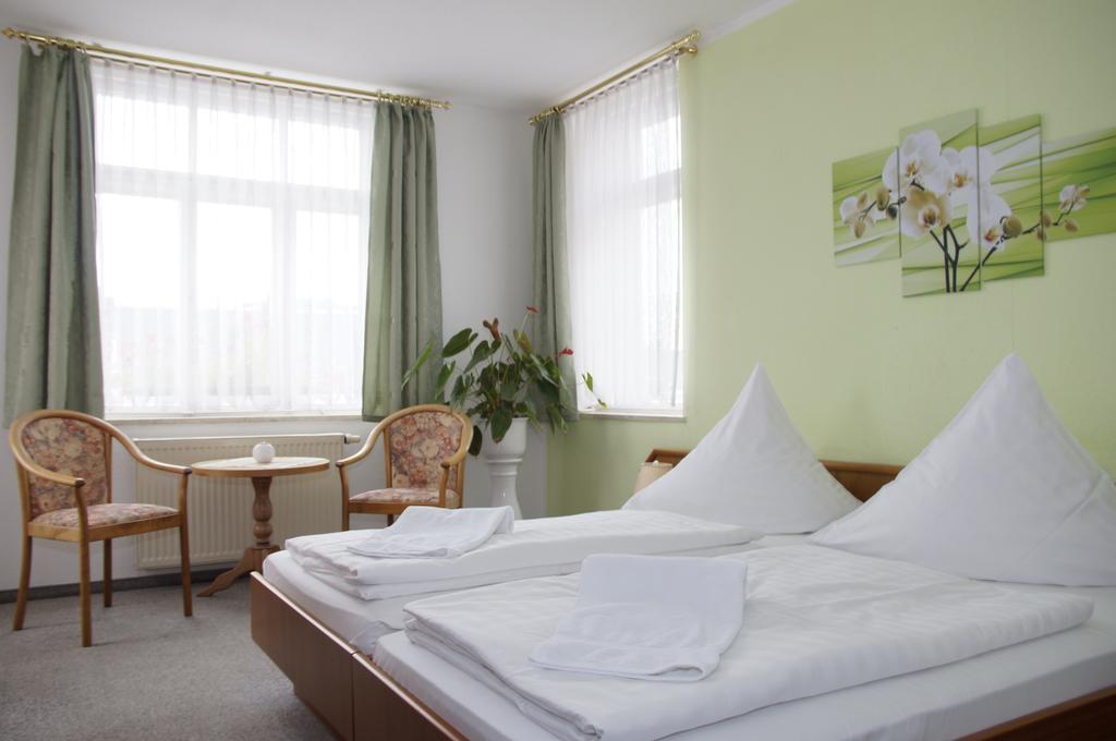 Ratskeller Thum Hotel Buitenkant foto