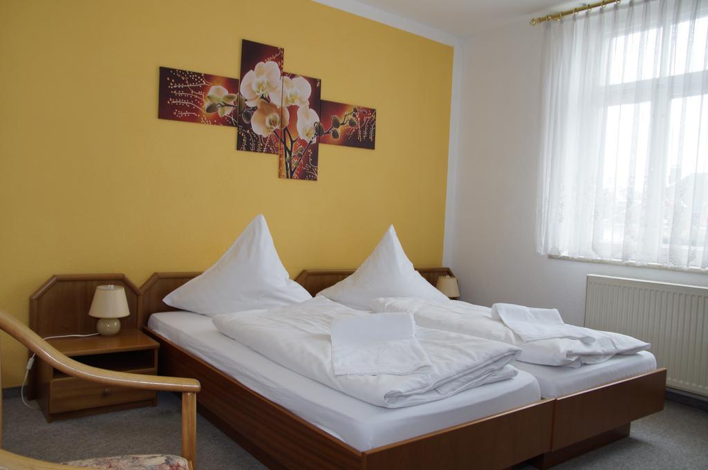 Ratskeller Thum Hotel Buitenkant foto
