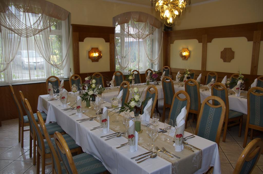 Ratskeller Thum Hotel Buitenkant foto