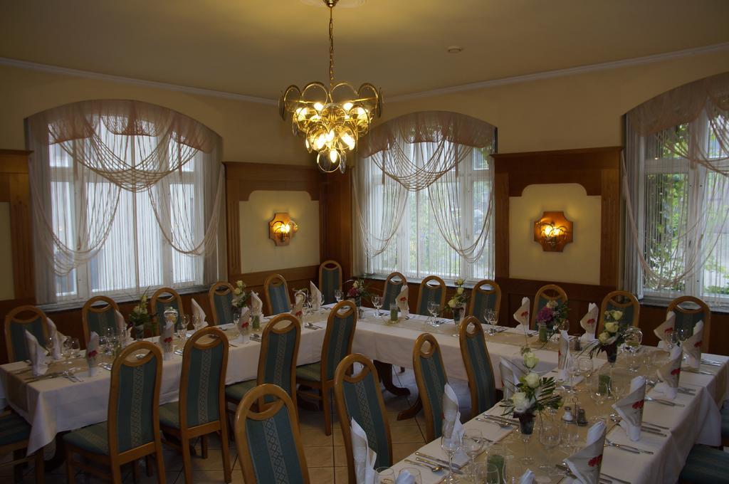 Ratskeller Thum Hotel Buitenkant foto